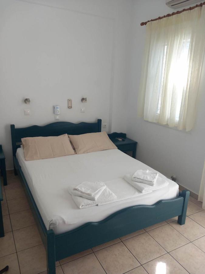 Studios Margarita Platis Gialos  Buitenkant foto
